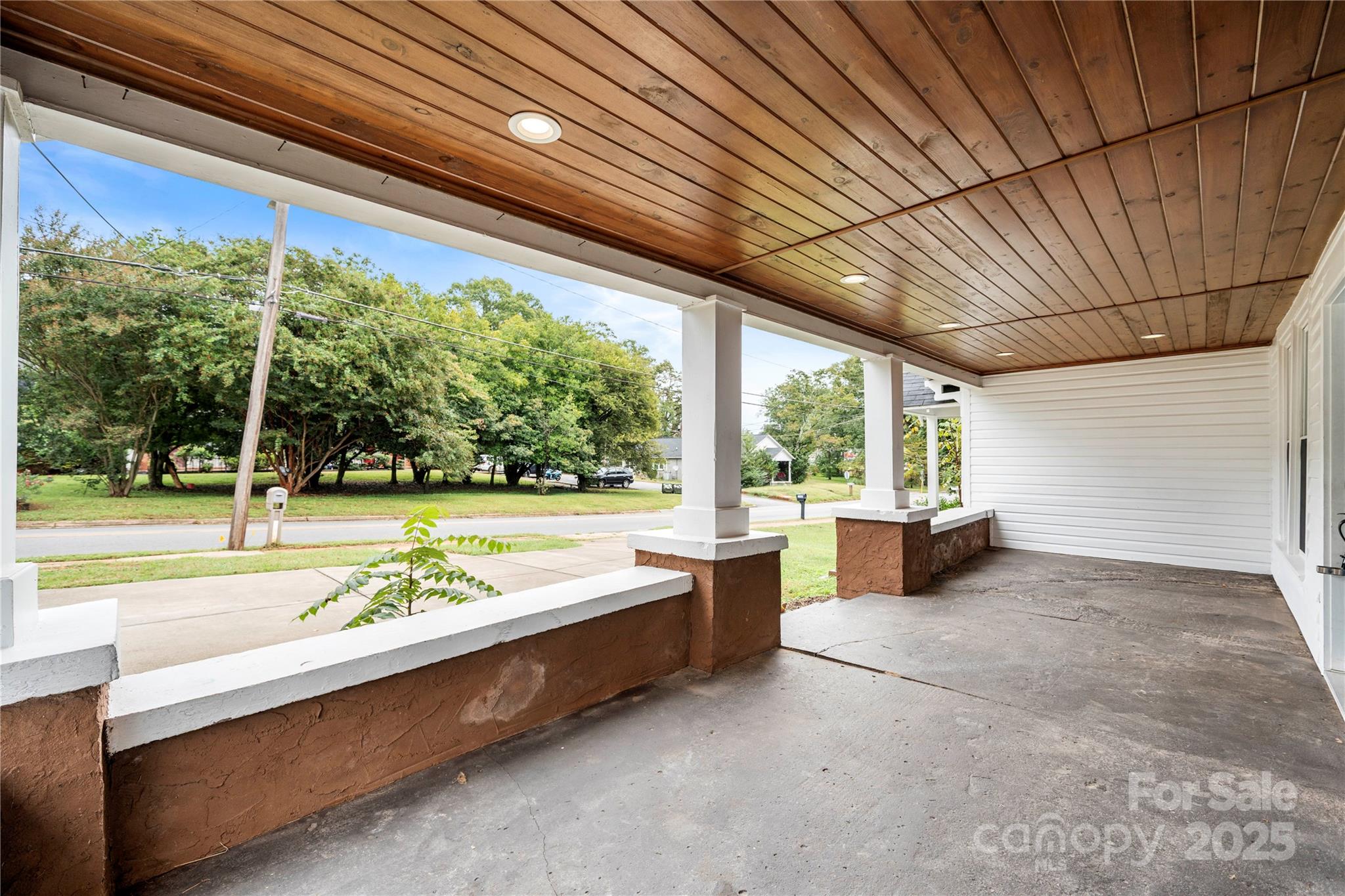 215 W D Street Newton NC 28658