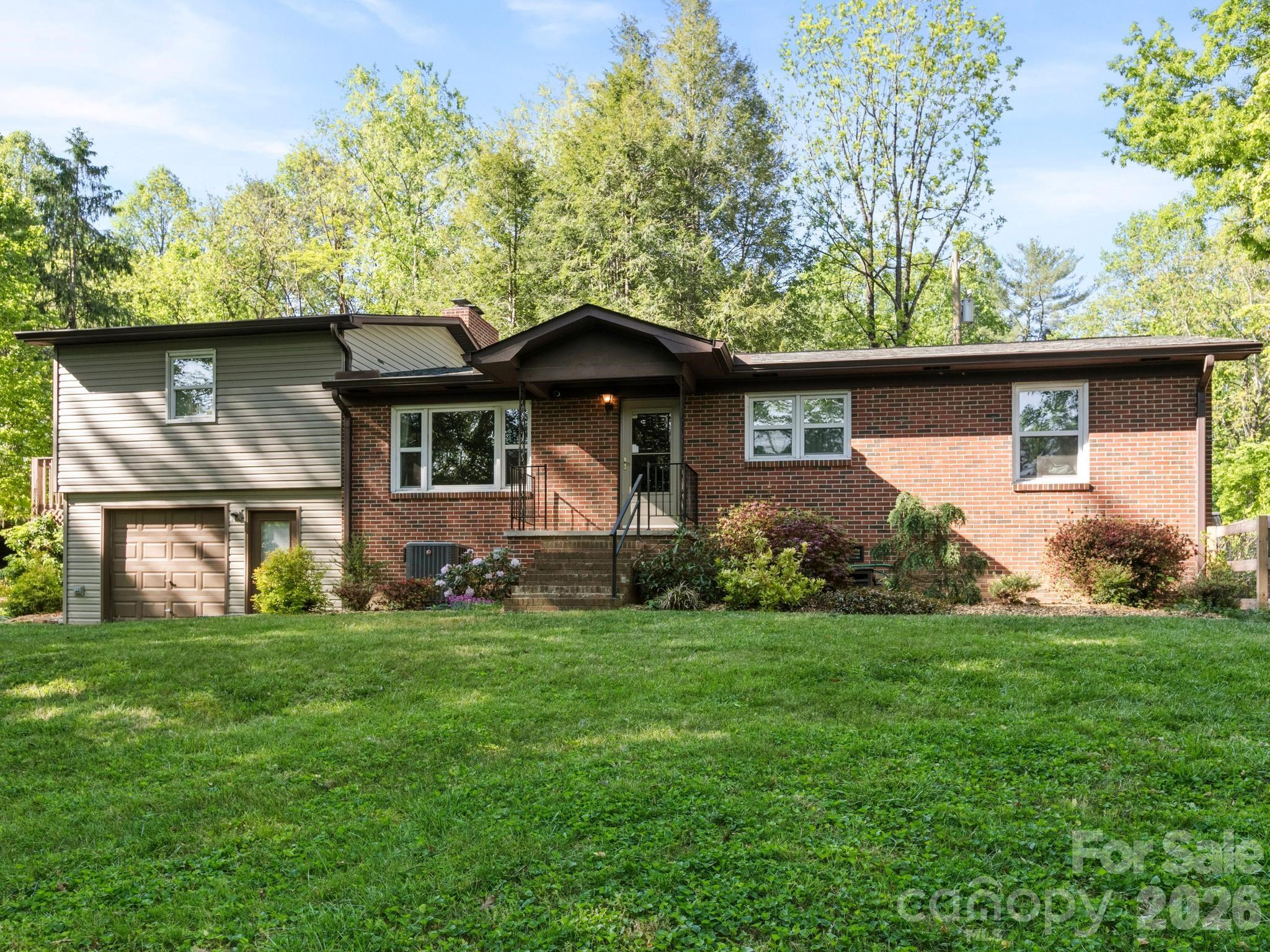 97 Columbia Circle Hendersonville NC 28792