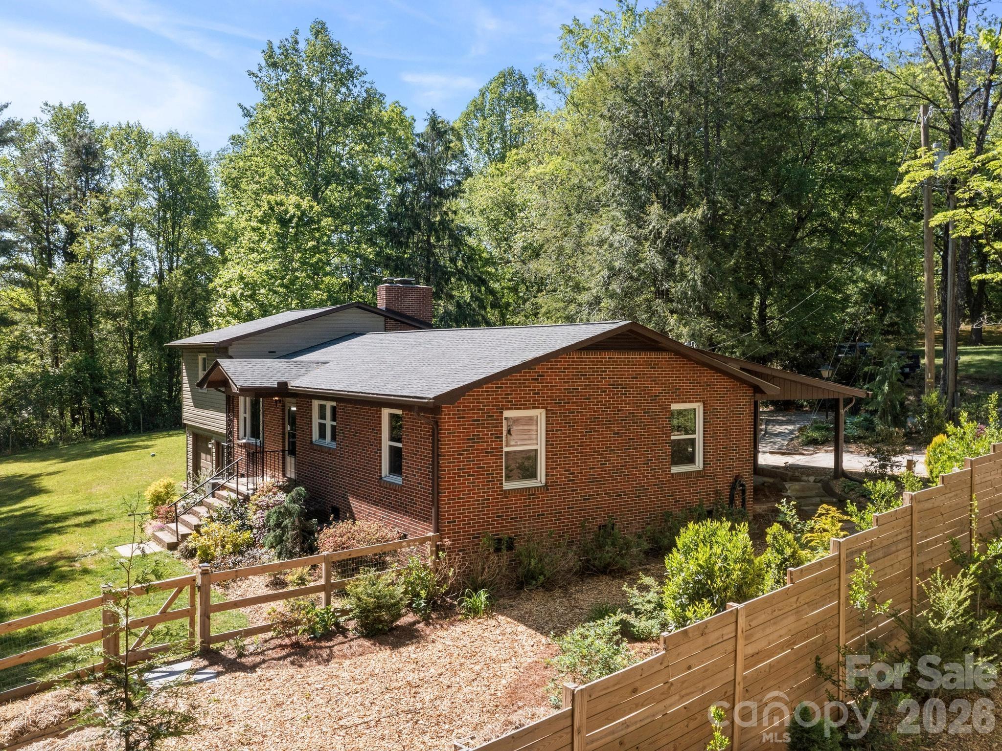 97 Columbia Circle Hendersonville NC 28792