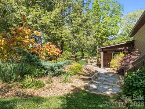 97 Columbia Circle Hendersonville NC 28792