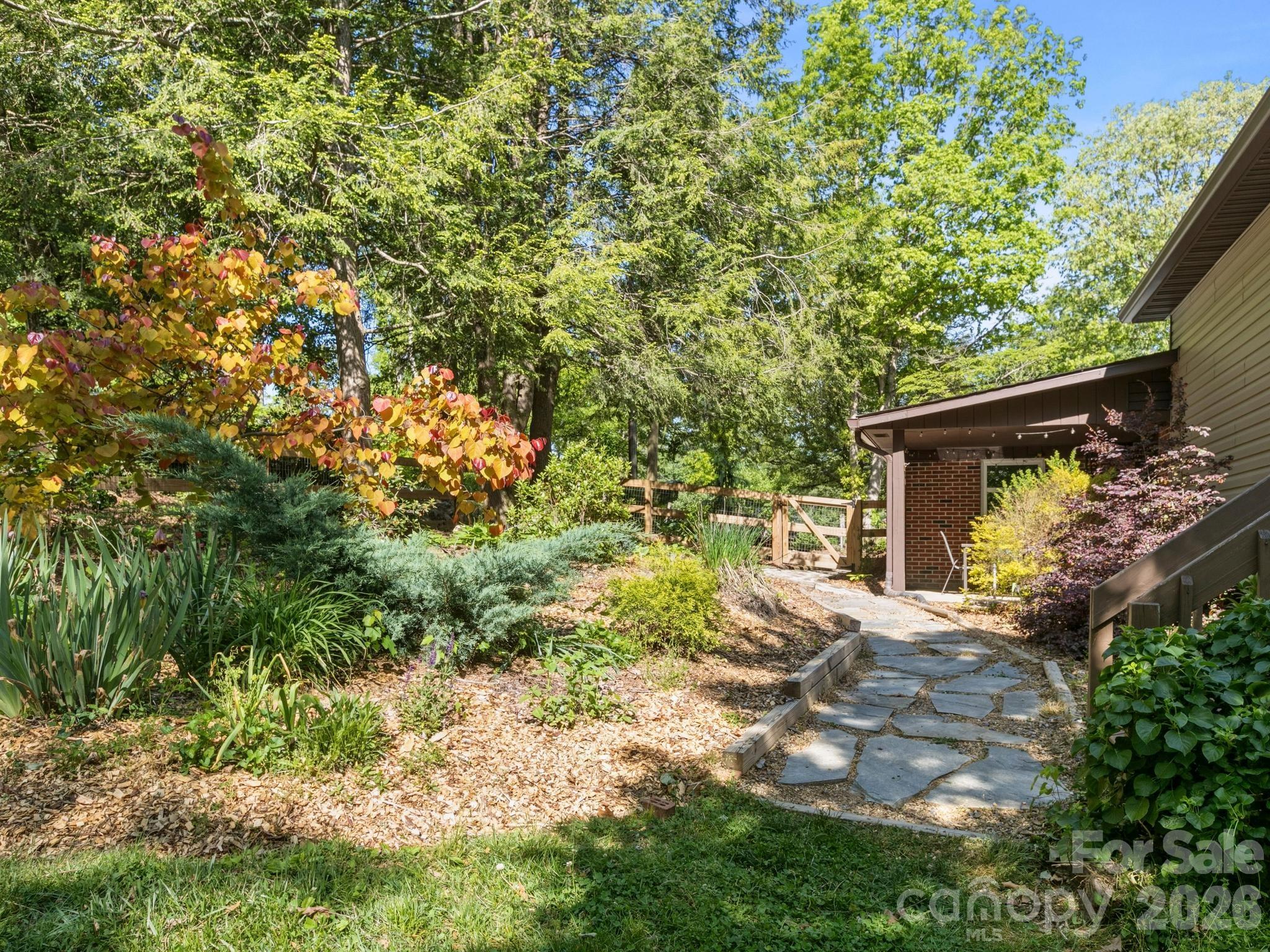 97 Columbia Circle Hendersonville NC 28792