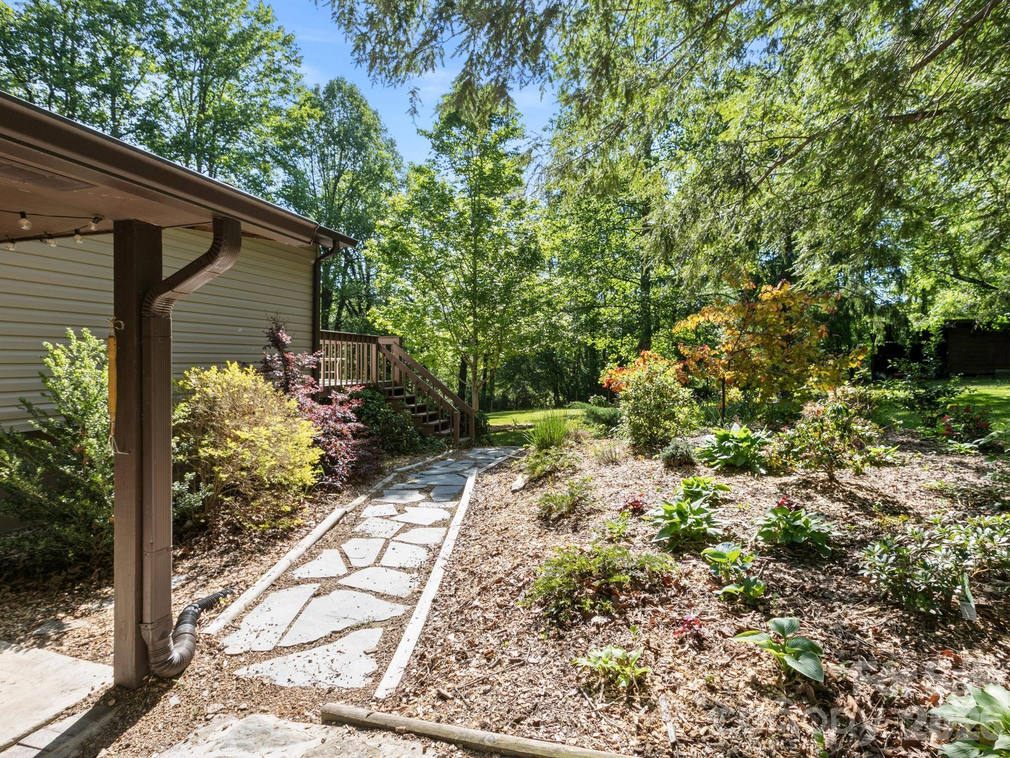 97 Columbia Circle Hendersonville NC 28792