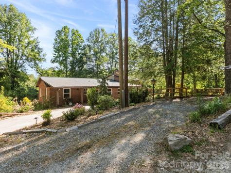 97 Columbia Circle Hendersonville NC 28792