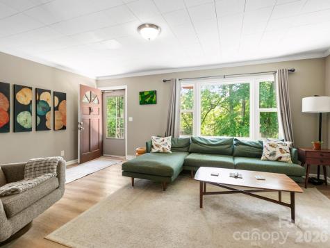 97 Columbia Circle Hendersonville NC 28792