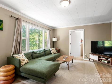 97 Columbia Circle Hendersonville NC 28792