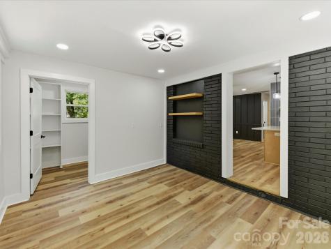 3132 Sudbury Road Charlotte NC 28205