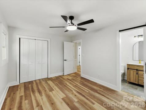 3132 Sudbury Road Charlotte NC 28205