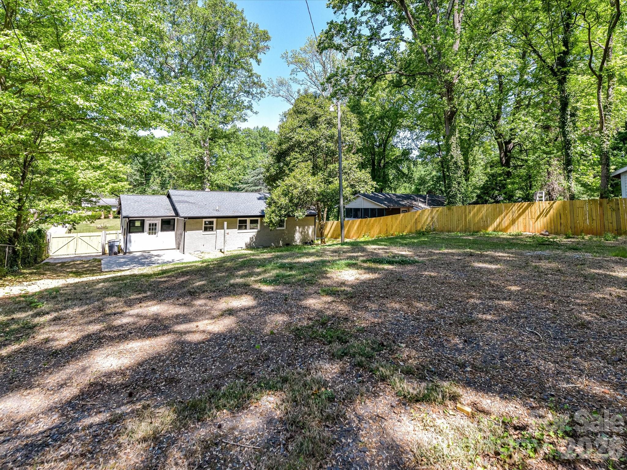 3132 Sudbury Road Charlotte NC 28205