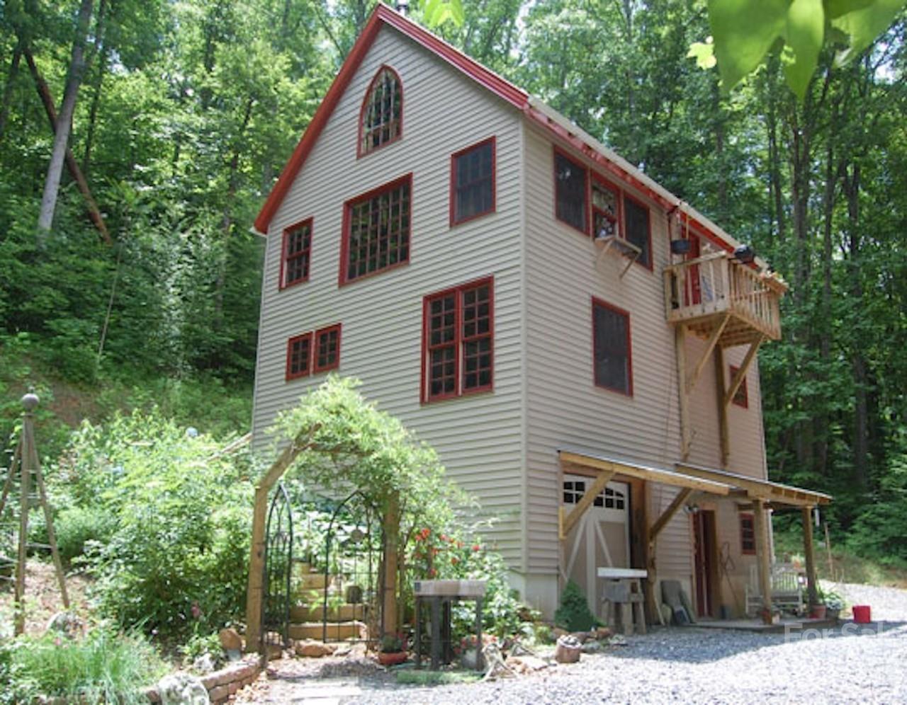 174 Stone Crossing Lane Bakersville NC 28705