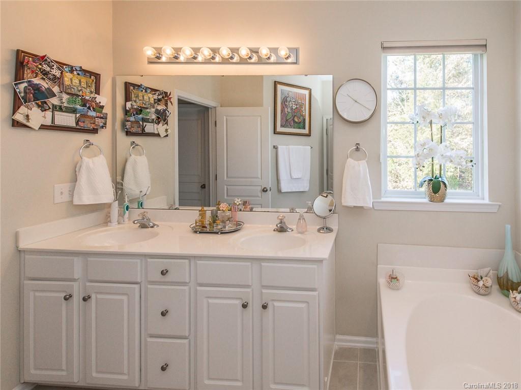 8547 Brookings Drive Charlotte NC 28269