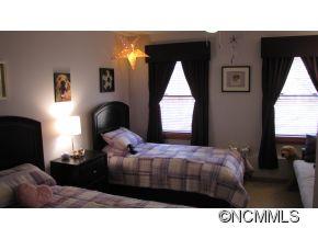 33 Gardenia Trail Fairview NC 28730