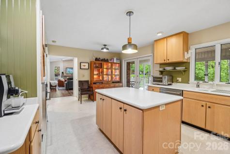 9 Westbridge Drive Hendersonville NC 28739