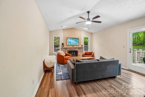 9 Westbridge Drive Hendersonville NC 28739