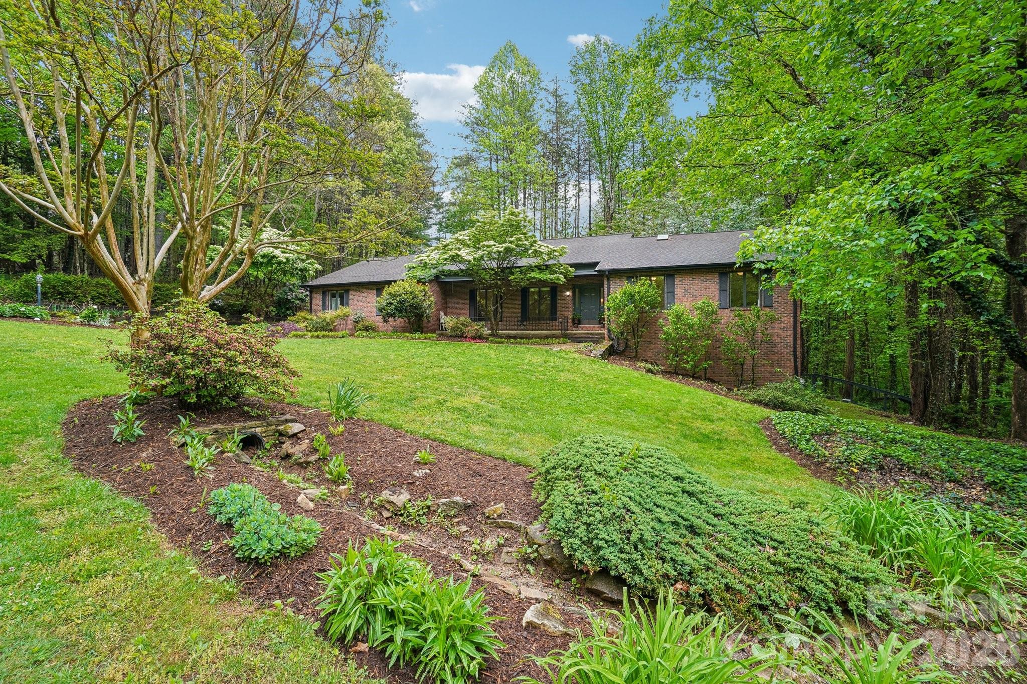 9 Westbridge Drive Hendersonville NC 28739
