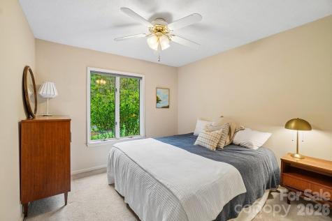 9 Westbridge Drive Hendersonville NC 28739