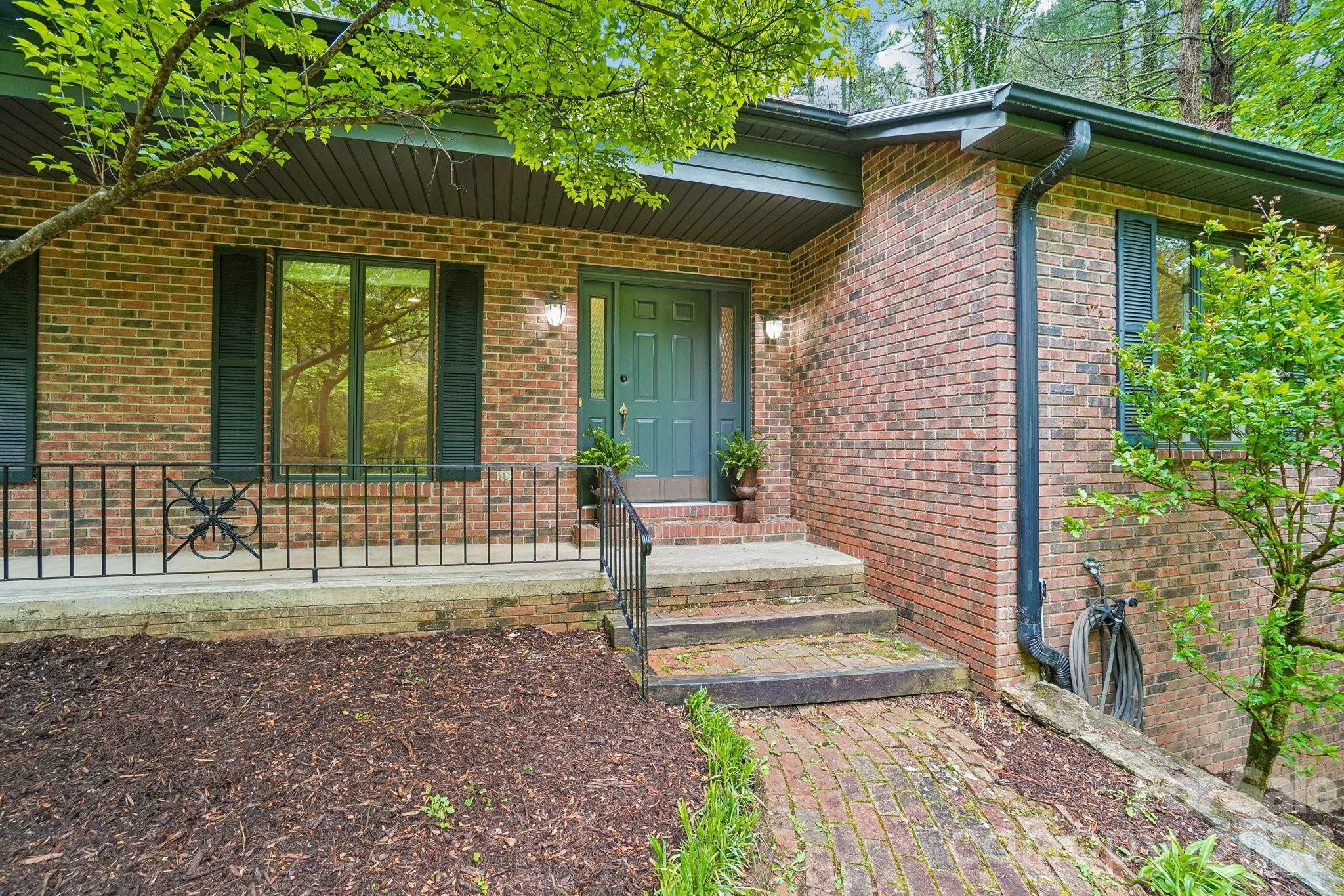 9 Westbridge Drive Hendersonville NC 28739
