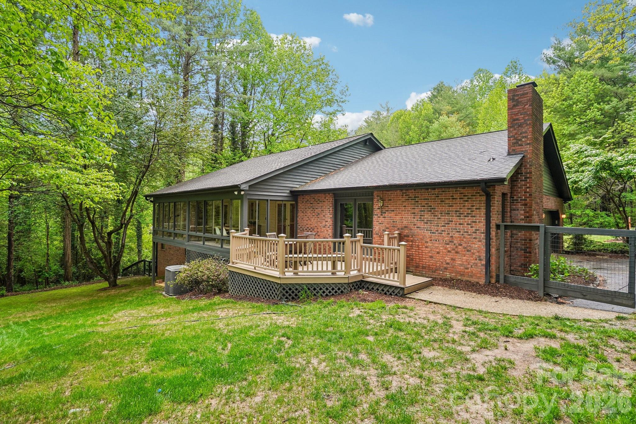 9 Westbridge Drive Hendersonville NC 28739