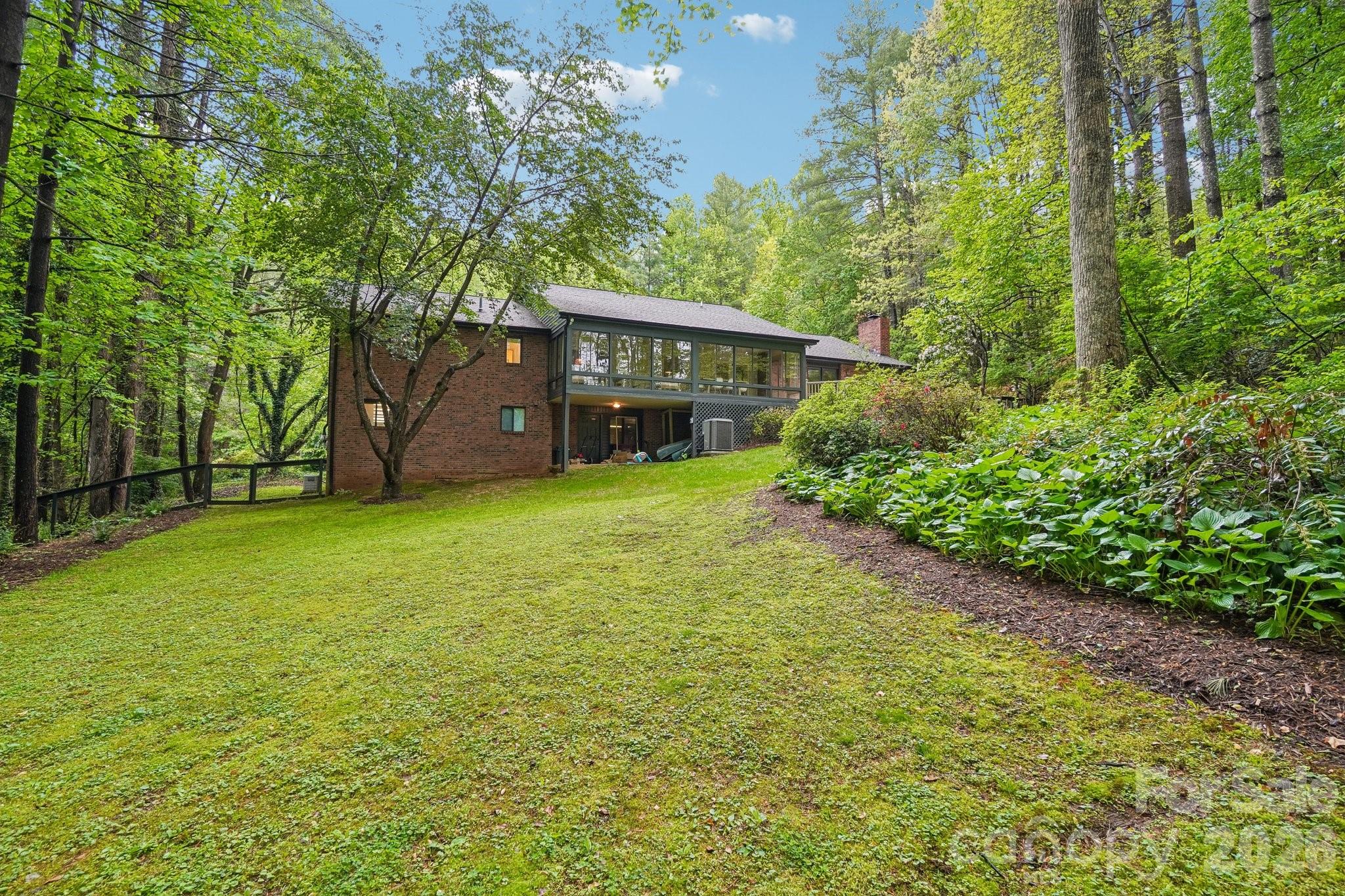9 Westbridge Drive Hendersonville NC 28739