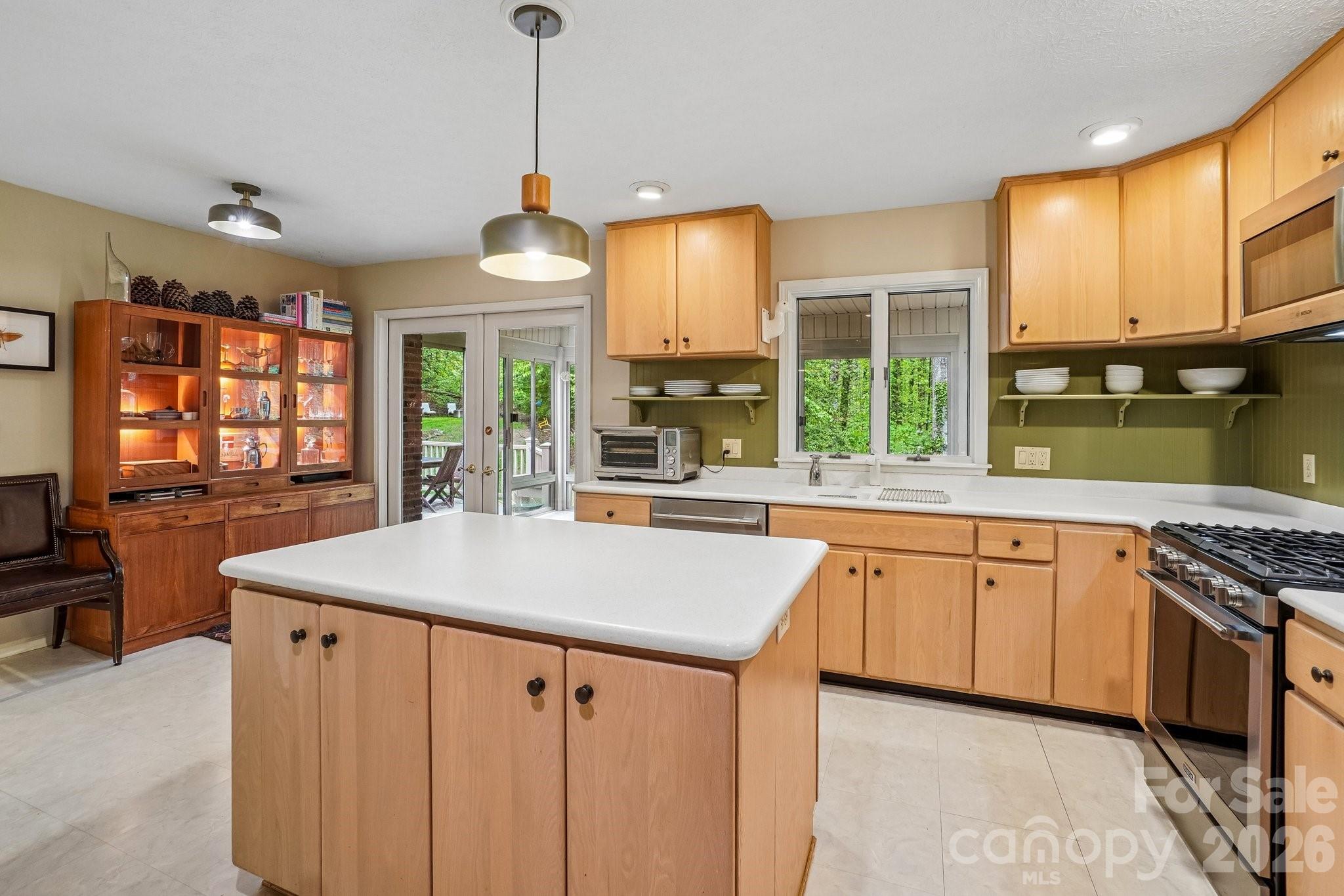 9 Westbridge Drive Hendersonville NC 28739