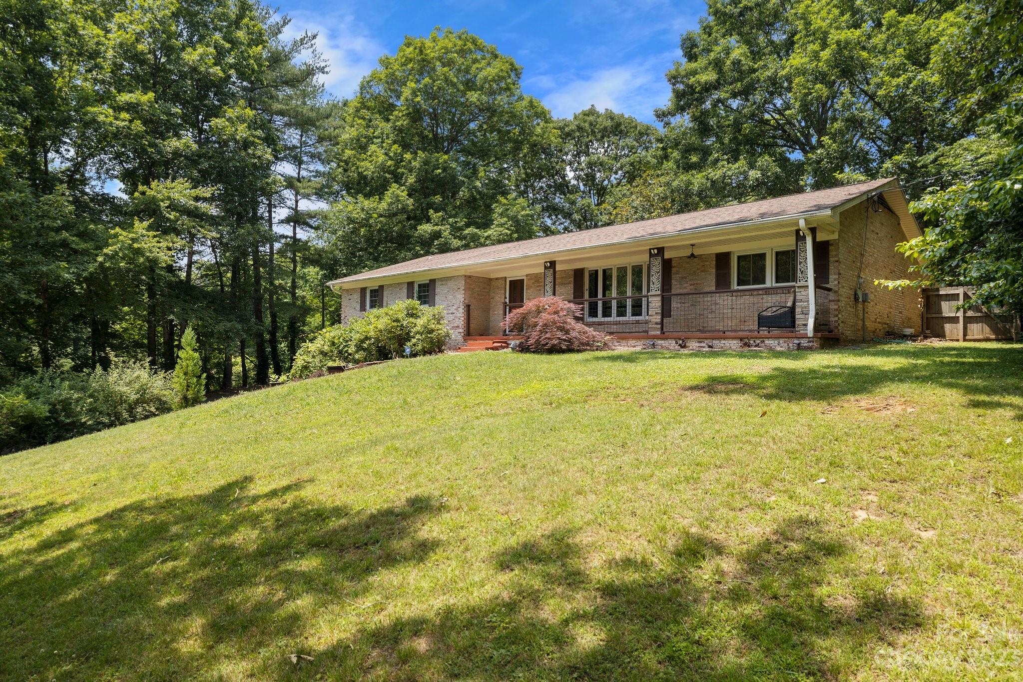 124 New Rockwood Road Arden NC 28704