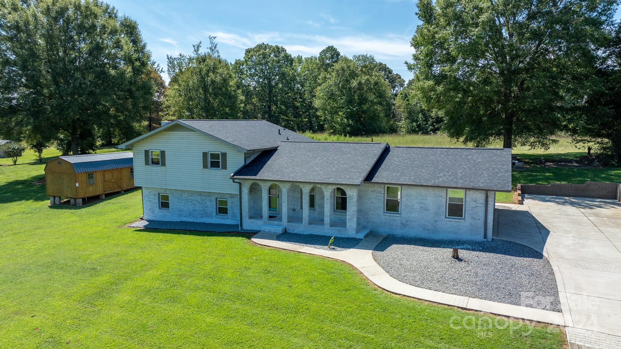 2727 Emmanuel Church Road Conover NC 28613