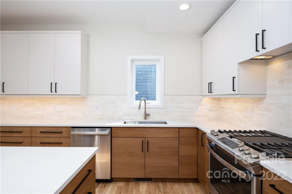 975 New Haw Creek Road Asheville NC 28805