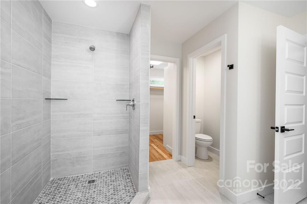 975 New Haw Creek Road Asheville NC 28805