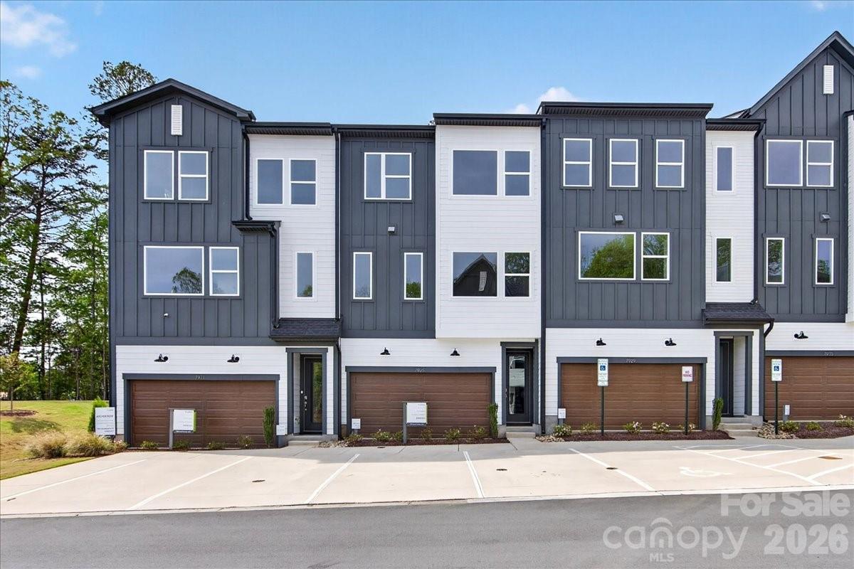 7925 Cedarsmith Court Charlotte NC 28217