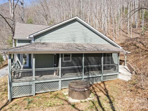 132 Fields Drive Waynesville NC 28785
