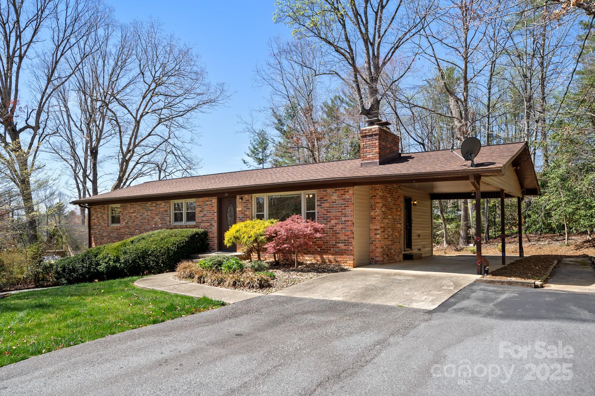 11 N Hudson Lane Fletcher NC 28732