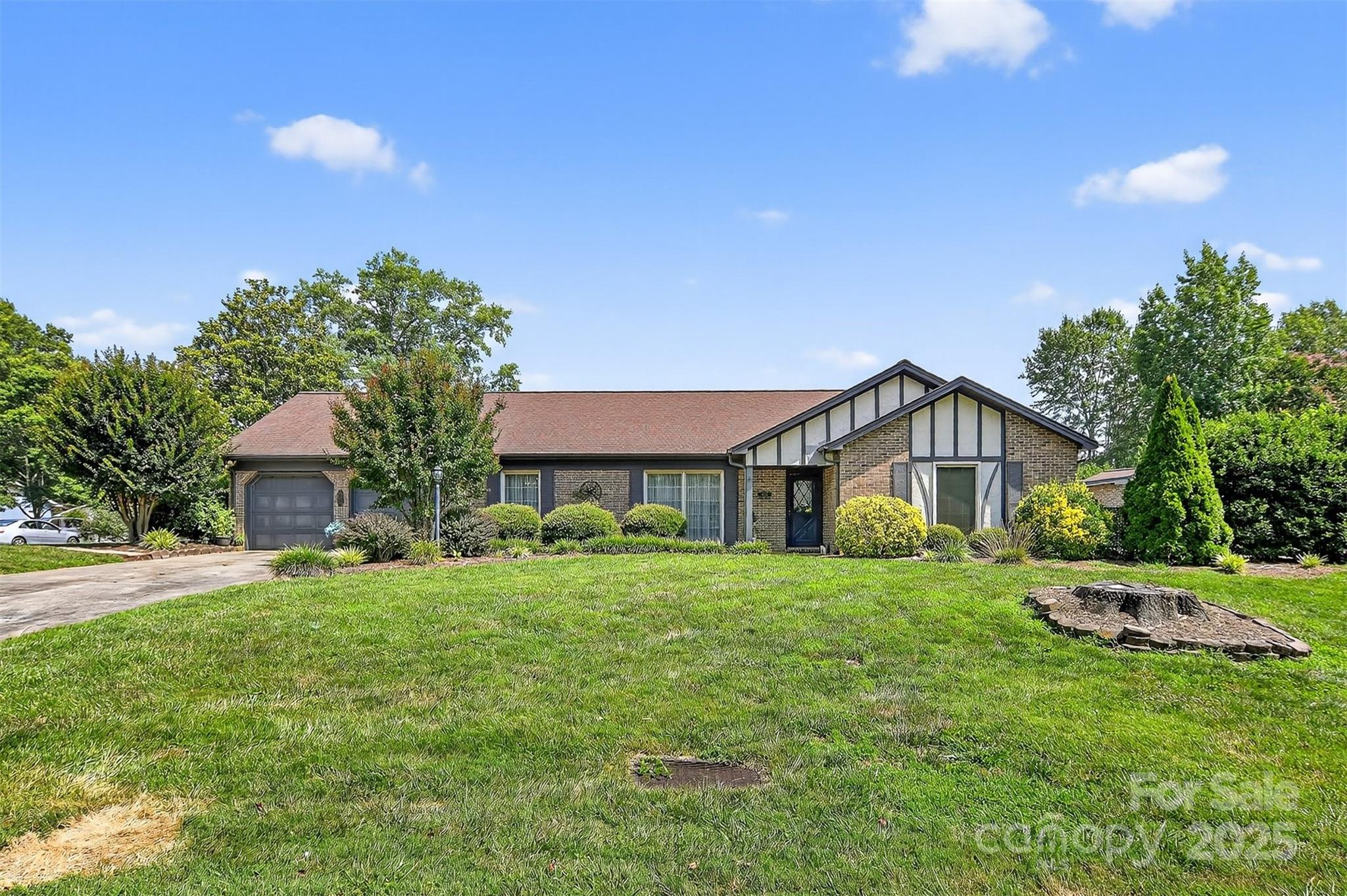 1015 37th Avenue NE Hickory NC 28601