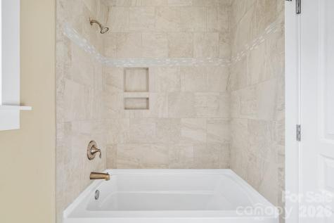 9 Brookstone Place Candler NC 28715