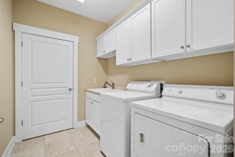 9 Brookstone Place Candler NC 28715
