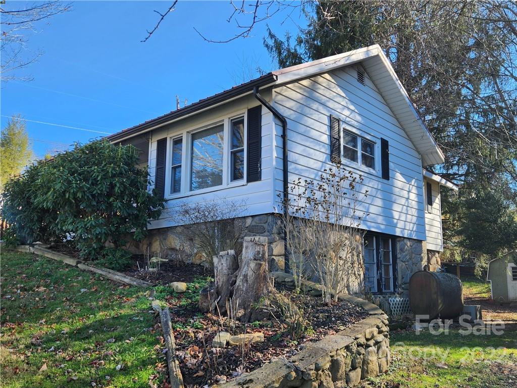 296 Mulberry Street Clyde NC 28721