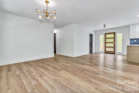 7 Angus Lane Asheville NC 28805