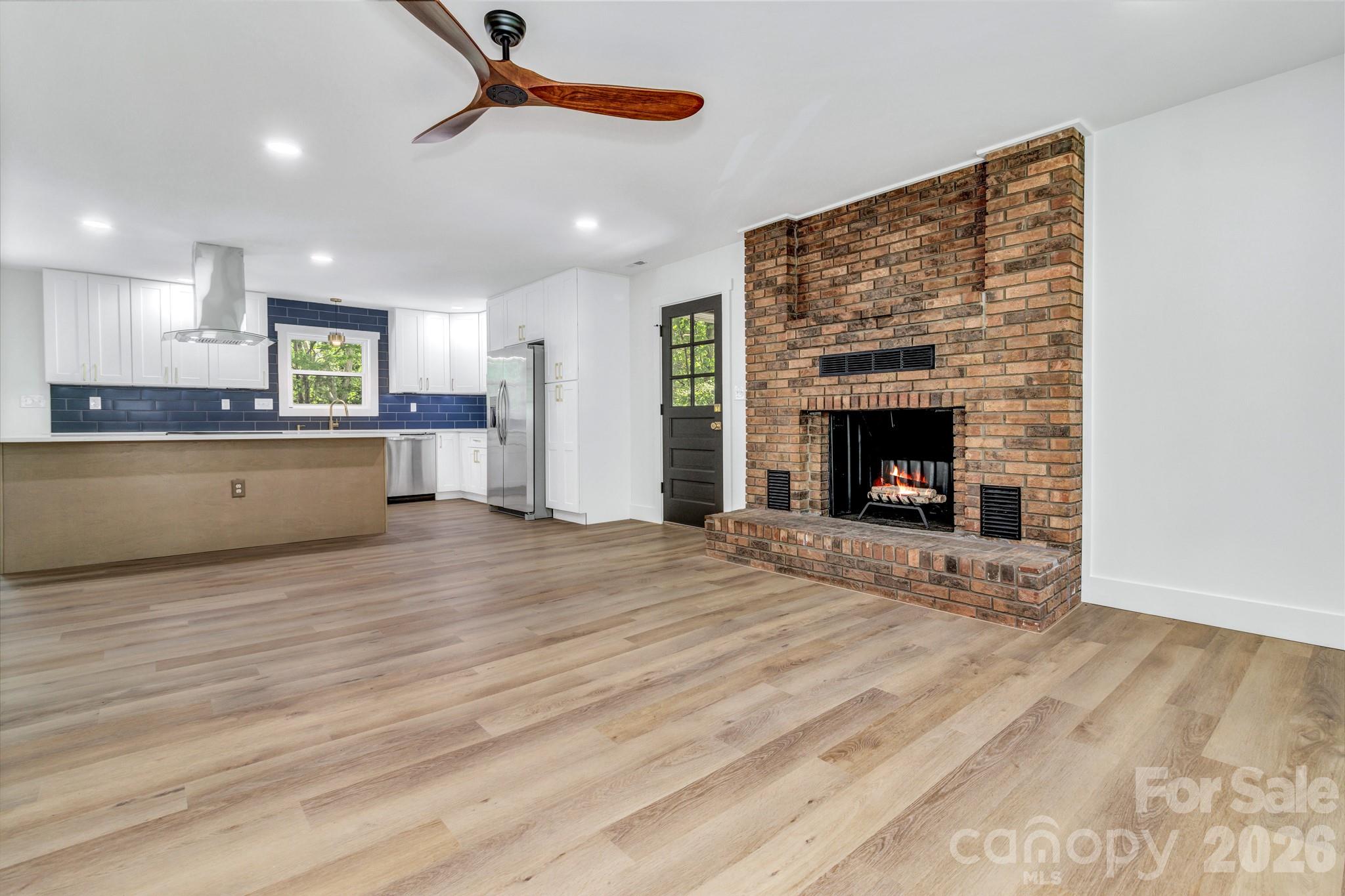 7 Angus Lane Asheville NC 28805