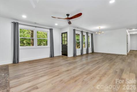 7 Angus Lane Asheville NC 28805
