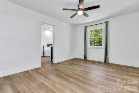 7 Angus Lane Asheville NC 28805