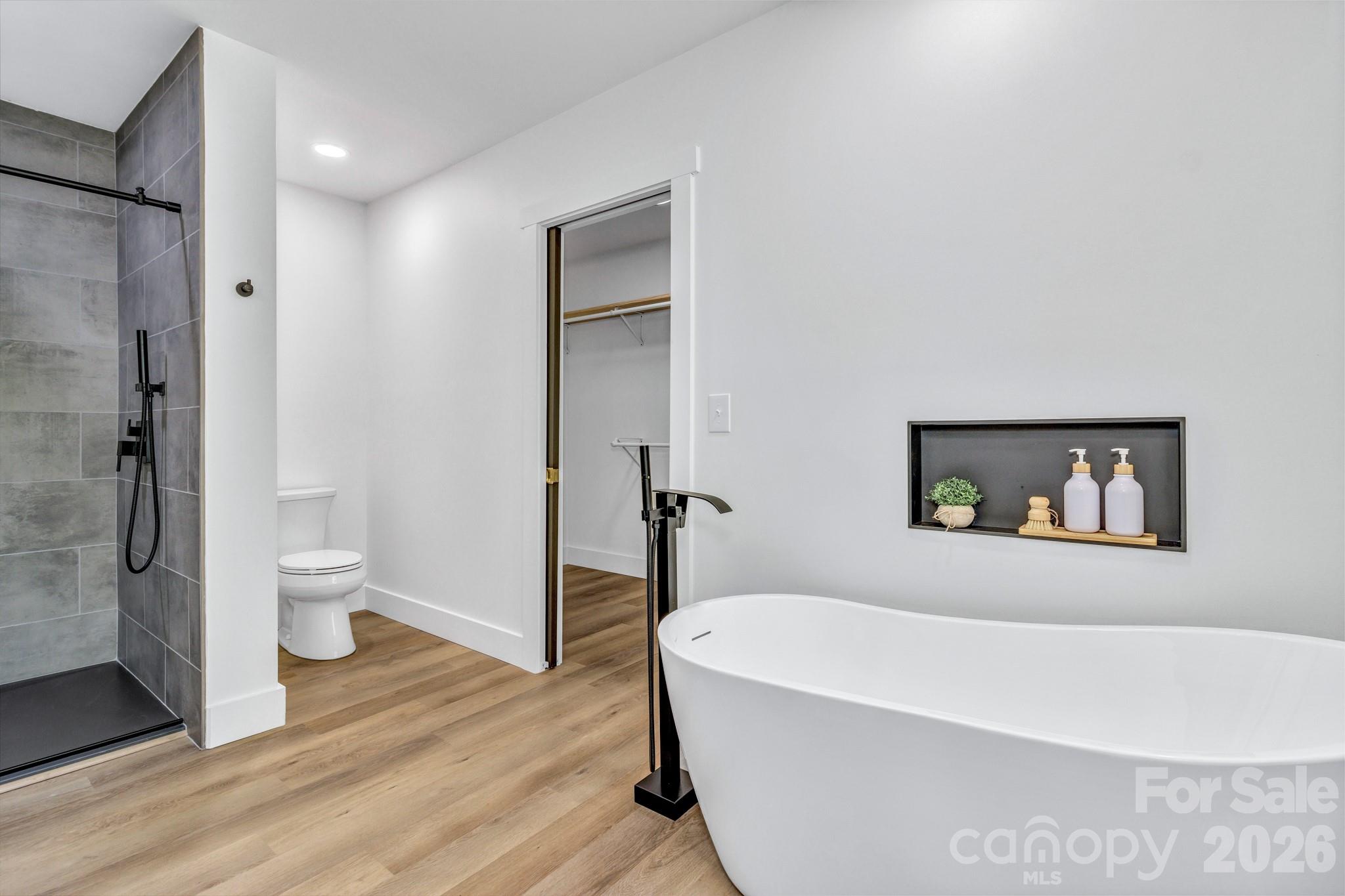 7 Angus Lane Asheville NC 28805