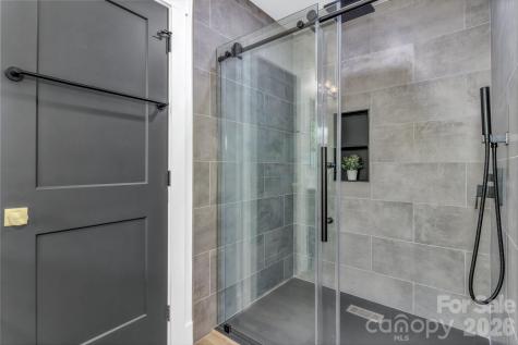 7 Angus Lane Asheville NC 28805