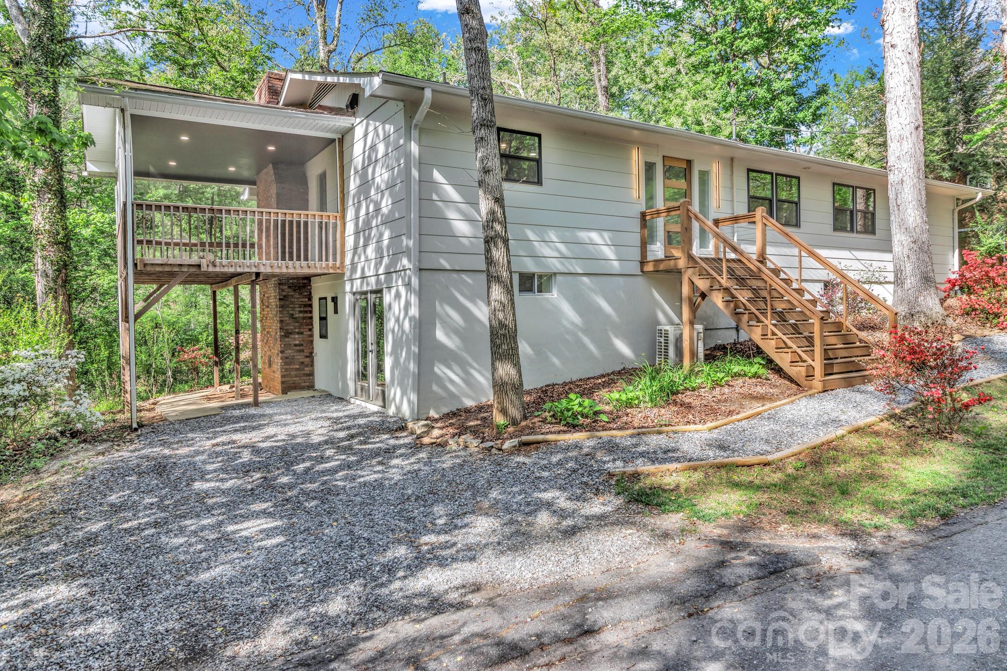 7 Angus Lane Asheville NC 28805