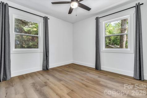 7 Angus Lane Asheville NC 28805