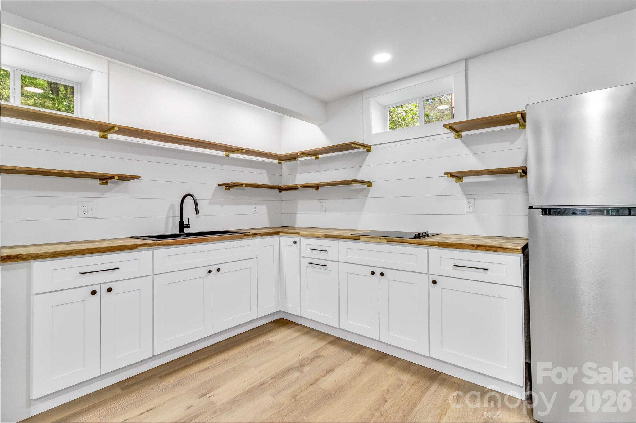 7 Angus Lane Asheville NC 28805