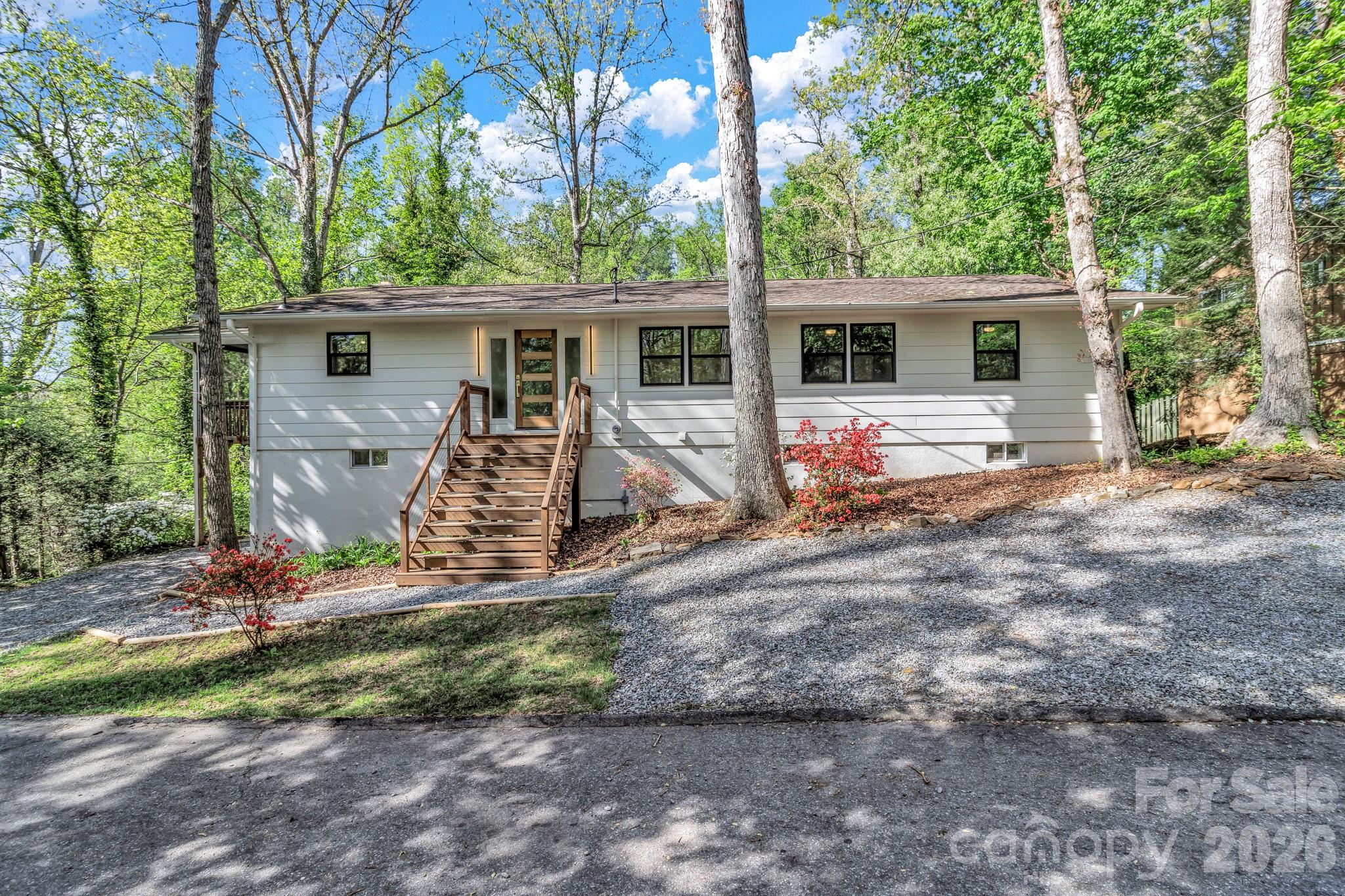 7 Angus Lane Asheville NC 28805