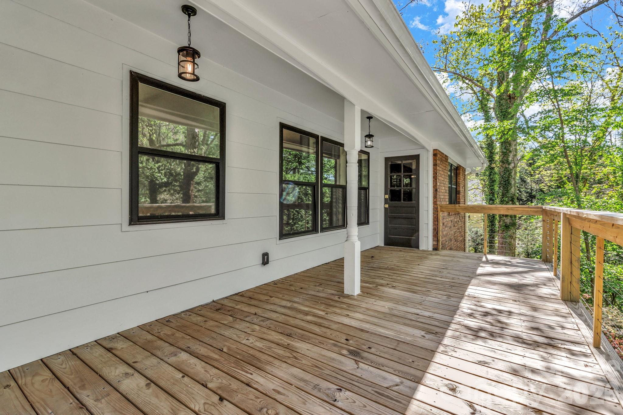 7 Angus Lane Asheville NC 28805