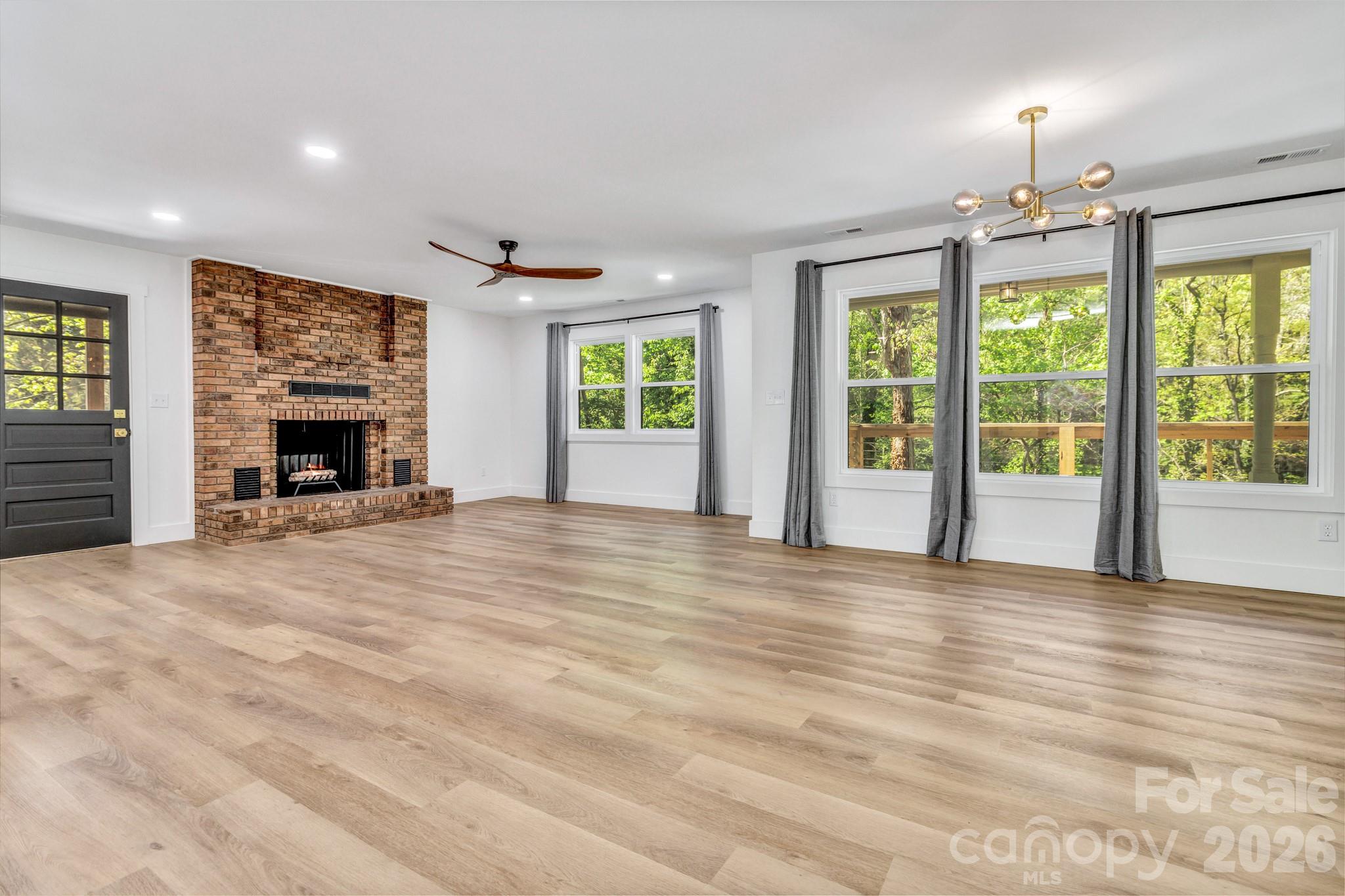 7 Angus Lane Asheville NC 28805