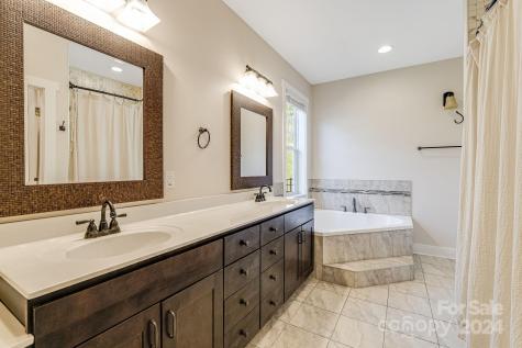8 Nectar Way Swannanoa NC 28778