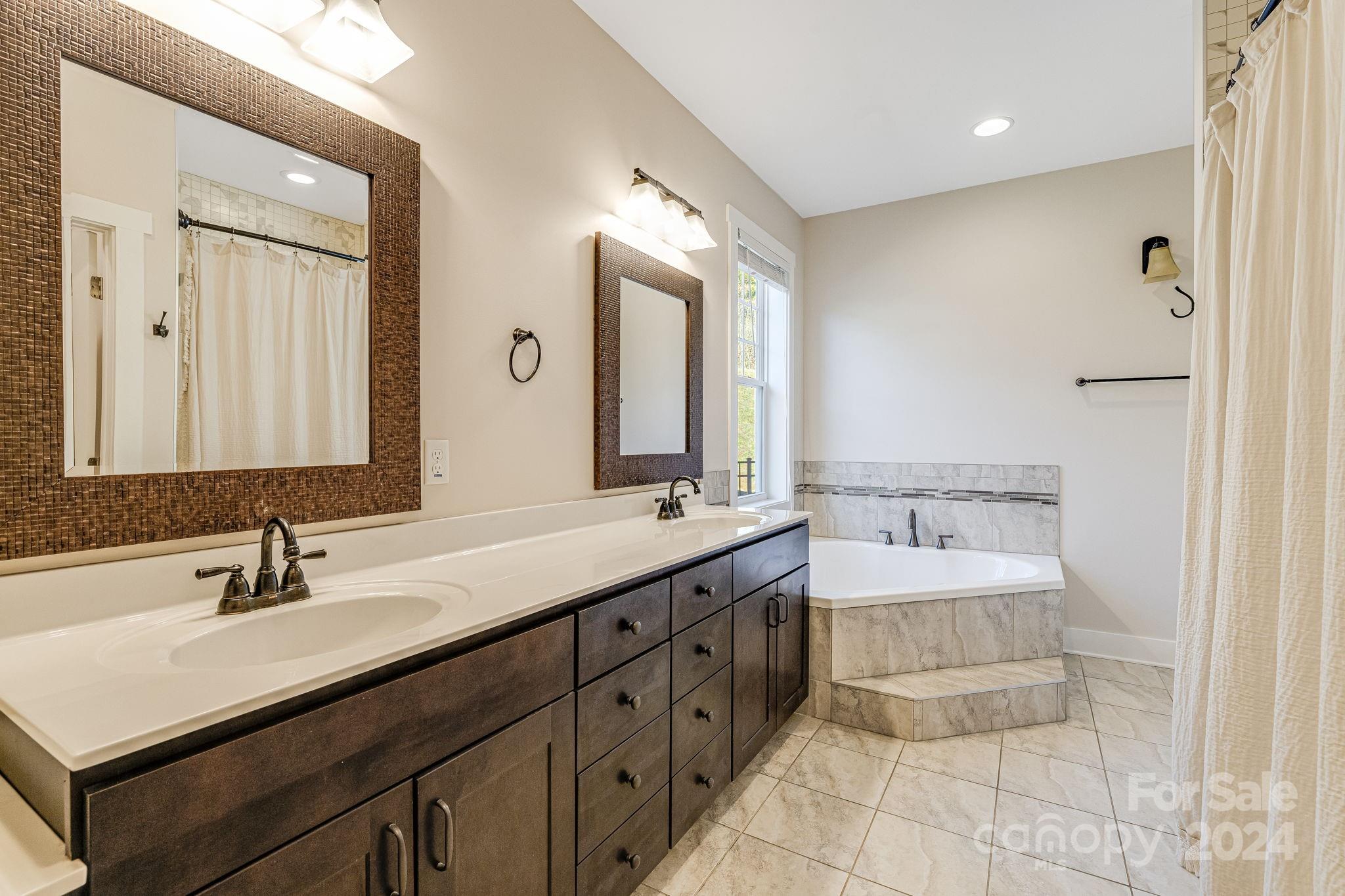 8 Nectar Way Swannanoa NC 28778