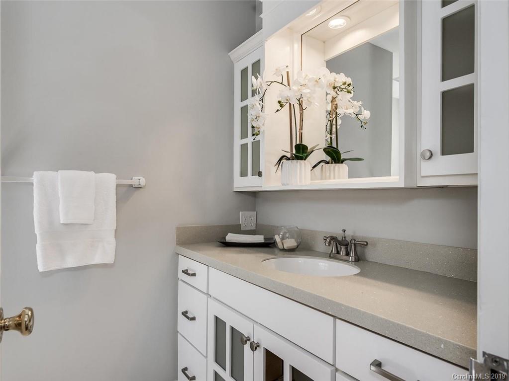 2711 Inverness Road Charlotte NC 28209