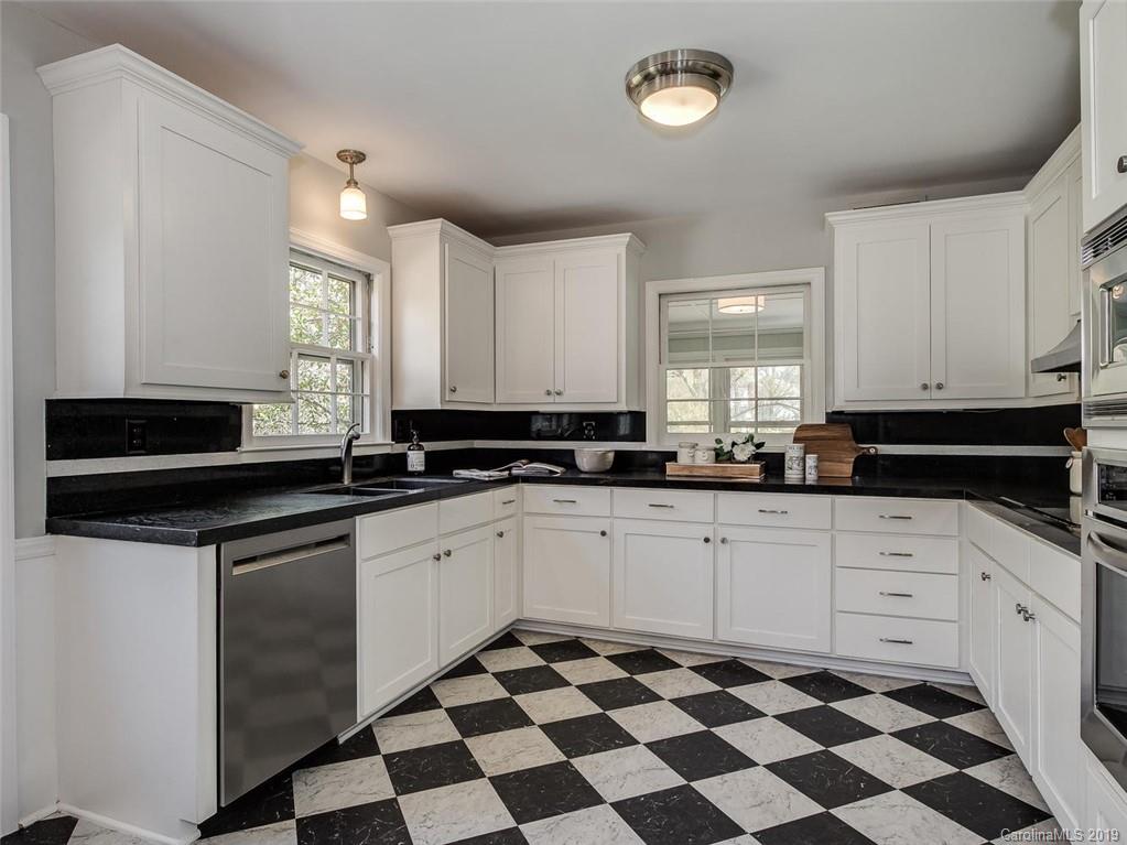 2711 Inverness Road Charlotte NC 28209